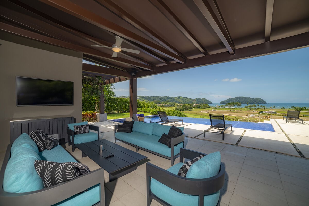Property Walkthrough: Casa Blue Sail