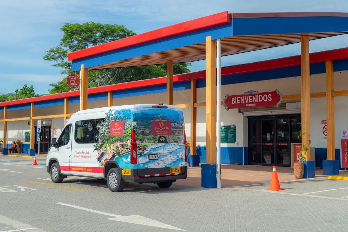 Stay in Costa Rica private airport transportation service